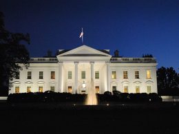 White House Agrees to FDA Guidelines for Approving COVID-19 Vaccines