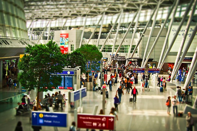 Disorder at Shanghai International Airport after Cargo Handlers Test Positive for COVID-19